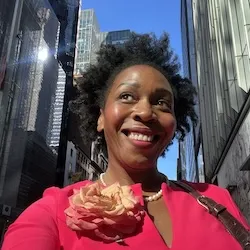 Image of Tonya Daniel smiling